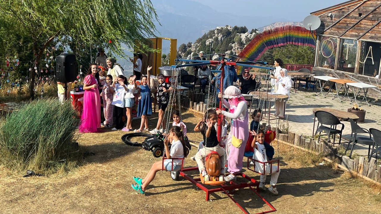 Kahramanmaraş'ta Anne ve Kızlar Doğada Buluştu!