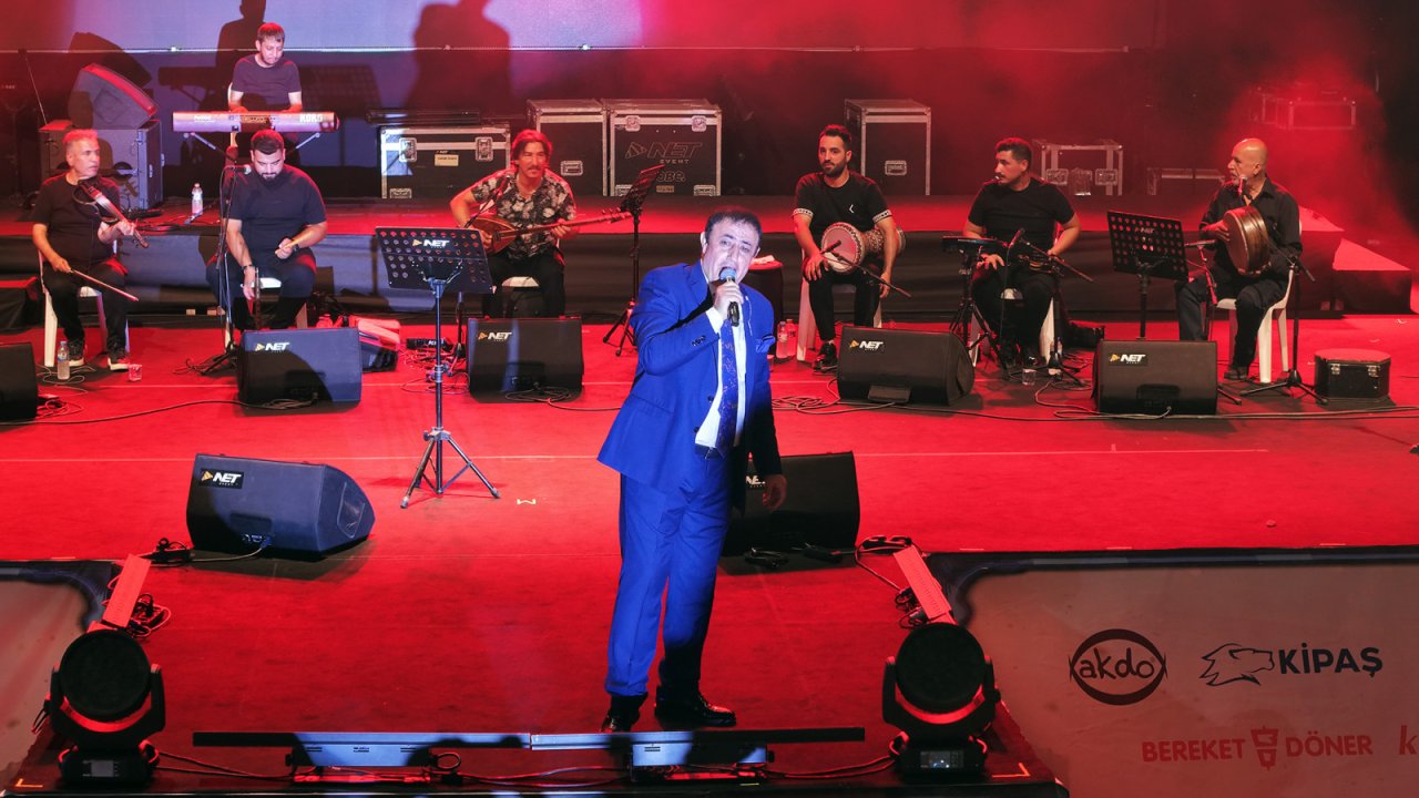 Mahmut Tuncer, Kahramanmaraş’ta Coşkuyu Zirveye Taşıdı!