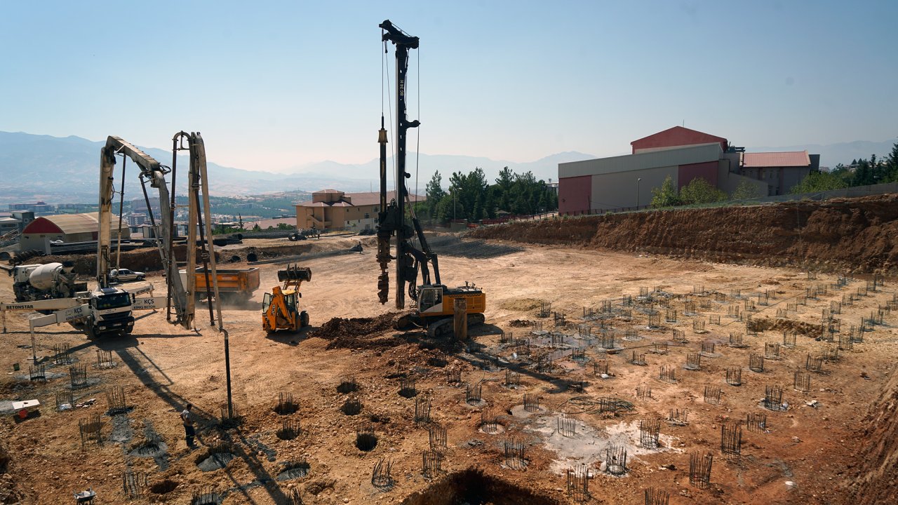 Yeni Merkez, Yeni Enerji… Kahramanmaraş Gençlik ve Spor Merkezinde çalışmalar başladı