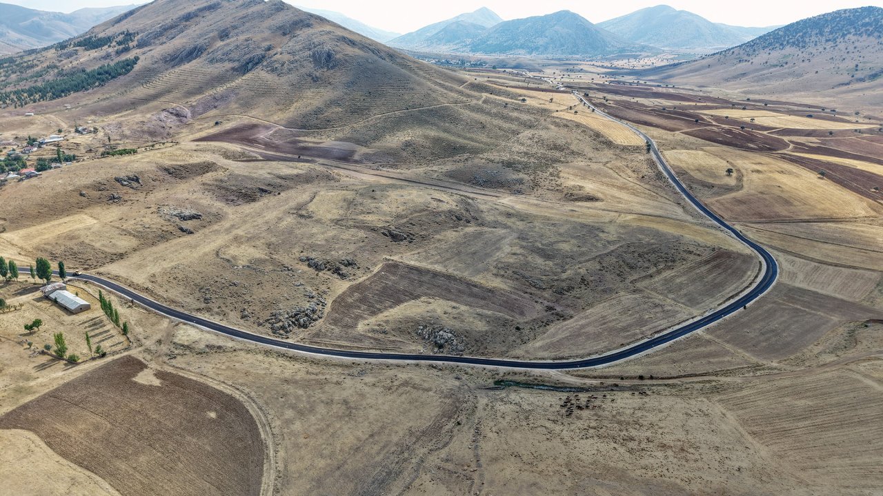 Kahramanmaraş’ı Kayseri’ye Bağlayan Grup Yolu Yeniledi!