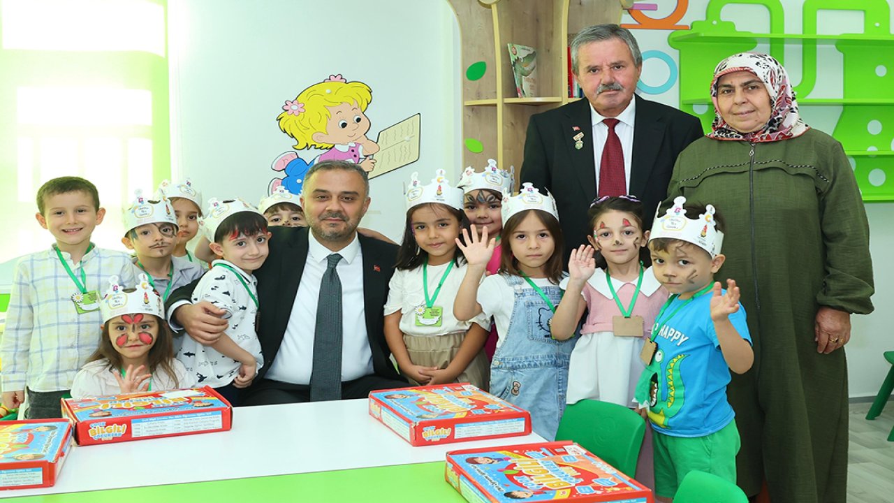 Başkan Toptaş, Hakan Akdere Gündüz Bakımevi’nde yeni eğitim-öğretim yılının ilk zilini çaldı!