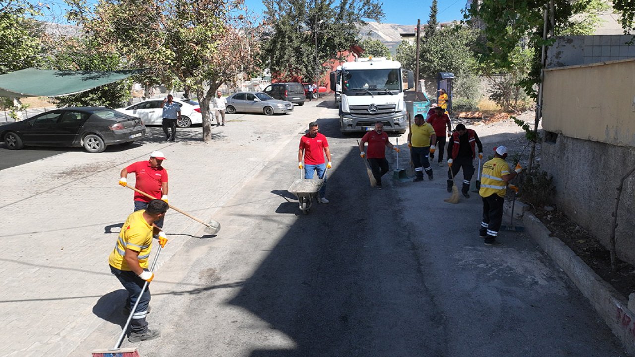 Altyapı ve yol kaplaması tamamlanan mahallelerde temizlik seferberliği!