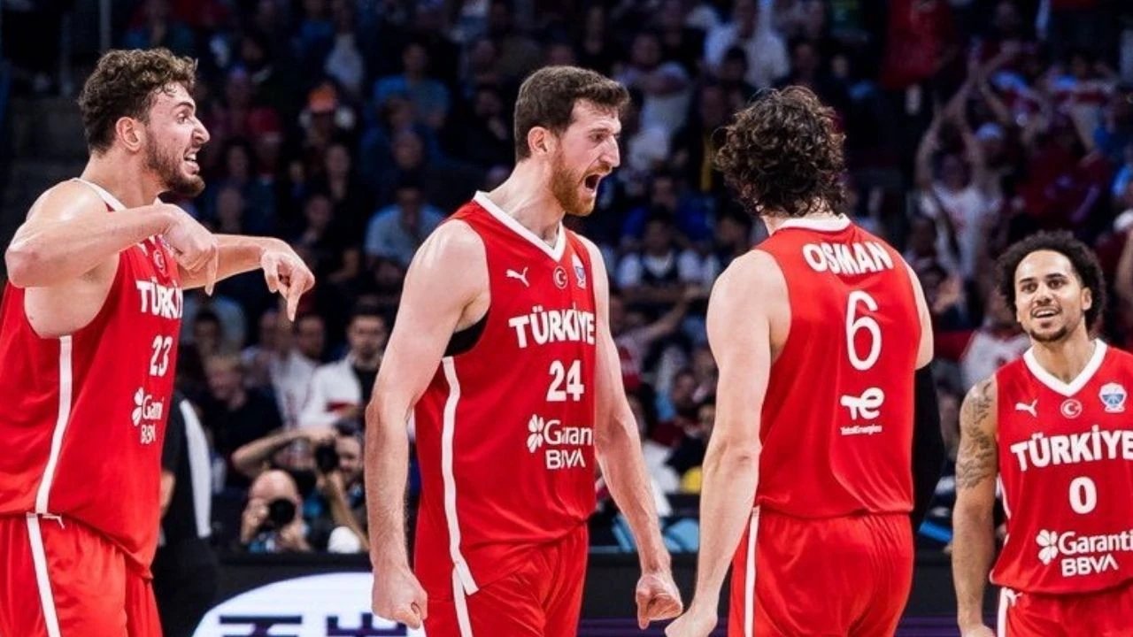 12 Dev Adam, Euro Basket 2025'te finalde!