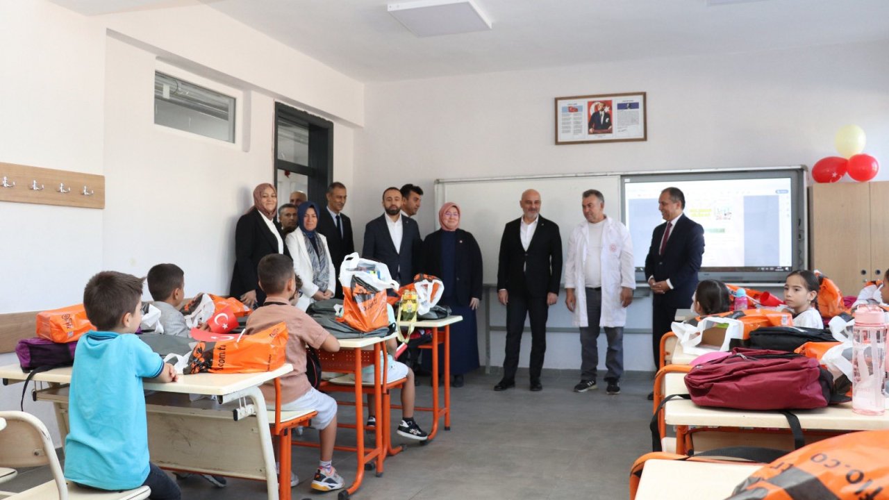 AK Parti Kahramanmaraş Teşkilatından okul ziyareti!