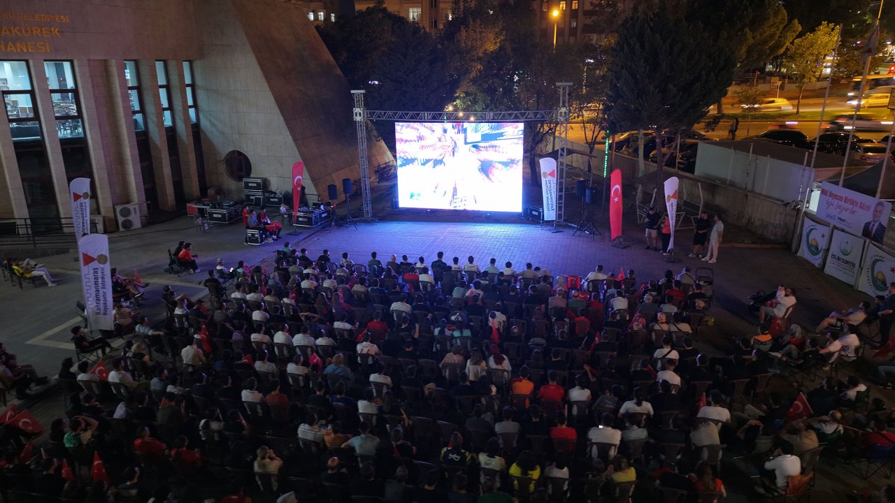 Kahramanmaraş Milli Maçta Tek Yürek Oldu!