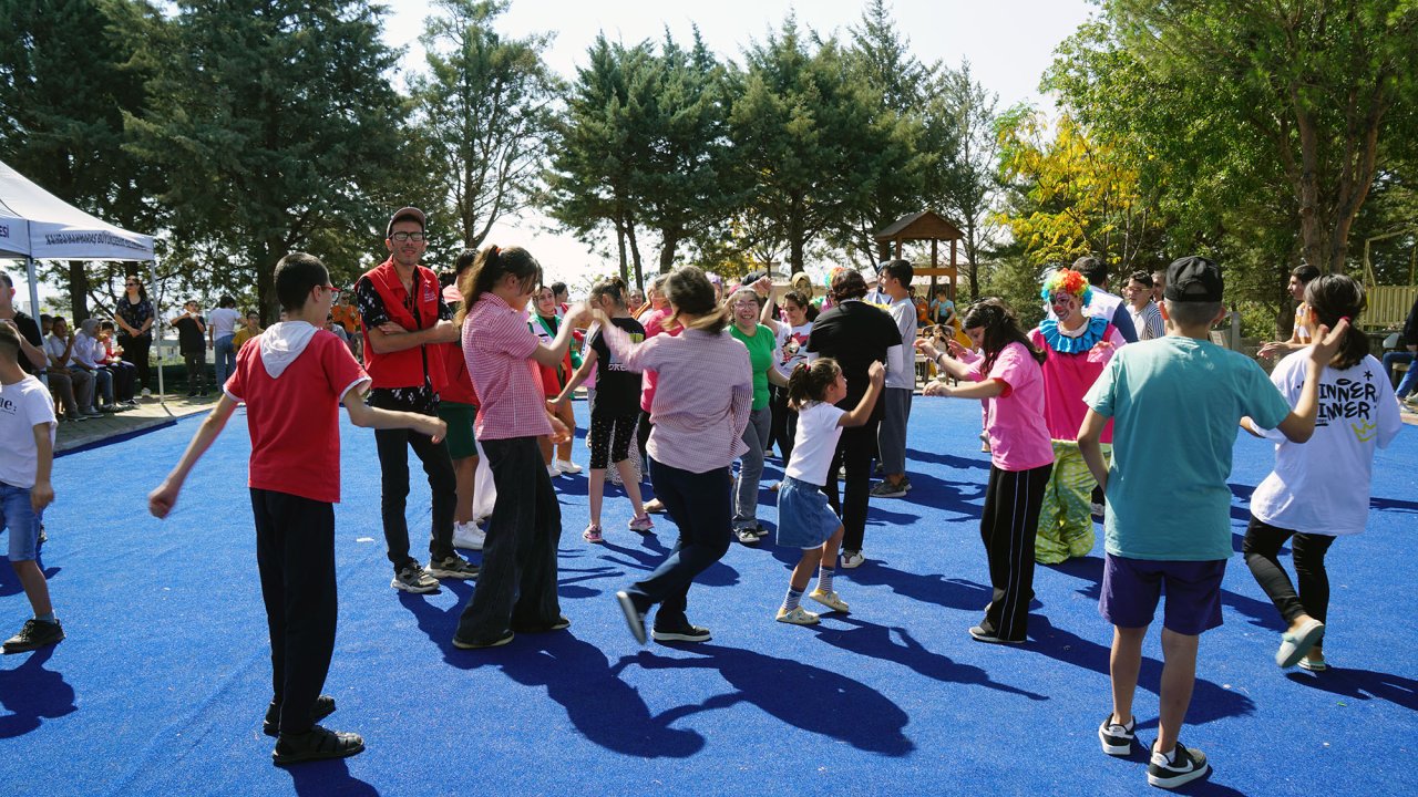 Kahramanmaraş’ta Özel Çocuklara Neşeli “Okula Dönüş” Sürprizi!