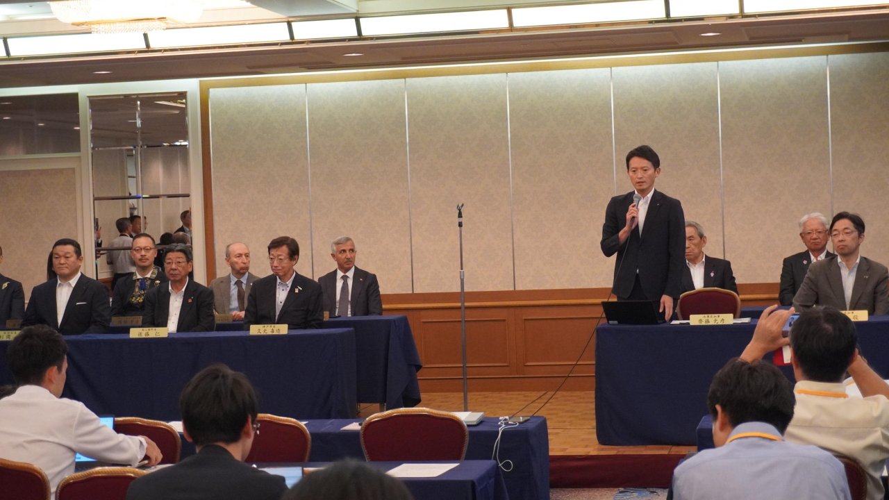 Vali Ünlüer Japonya’da “Yaratıcı Yeniden Yapılanma Zirvesi”ne Katıldı