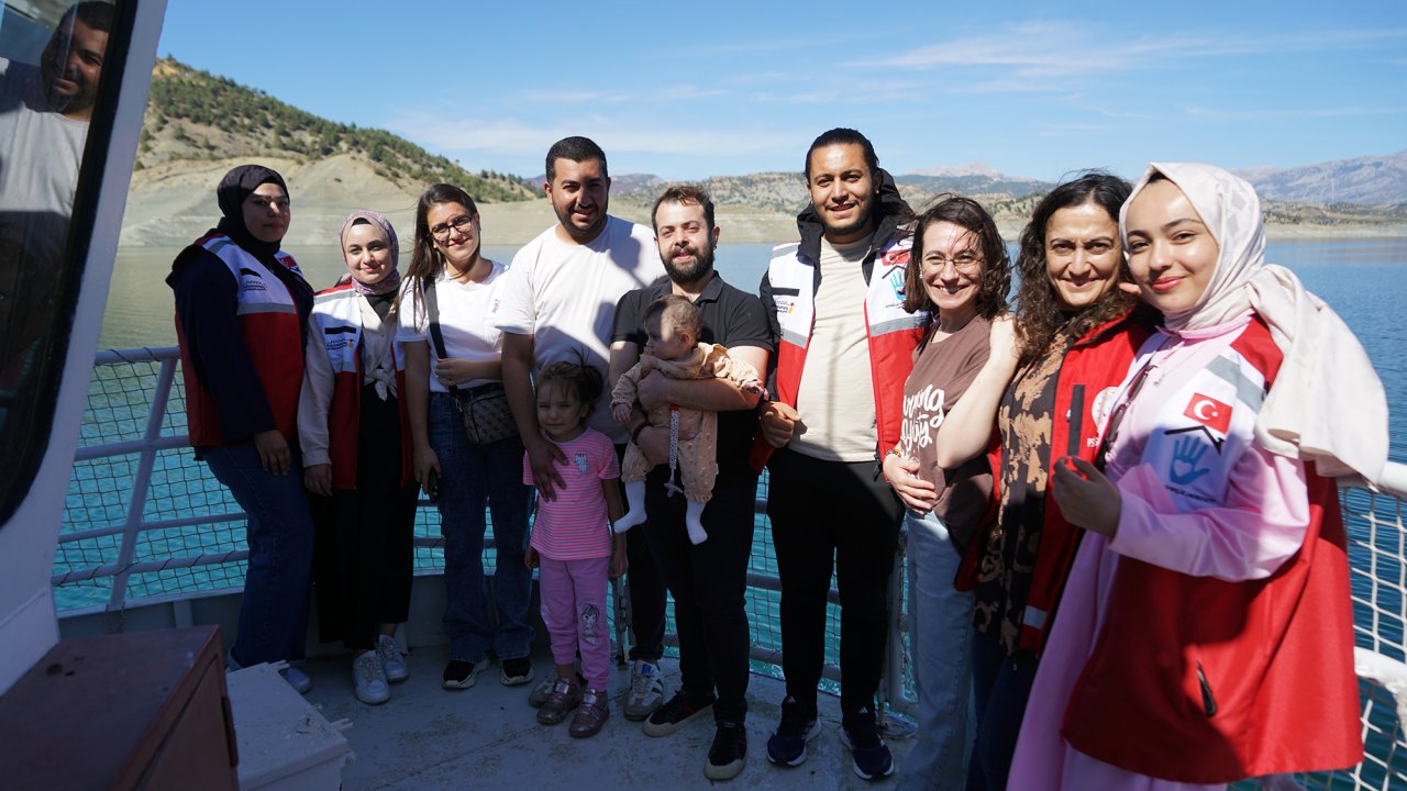 Büyükşehir, Engelleri Sevgiyle Aşıyor; Kulaklar Değil Yürekler Sağır Olmasın!