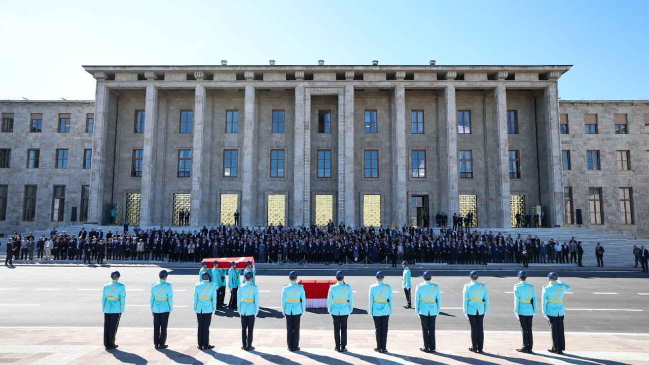 TBMM’de Ökkeş Şendiller'e Veda Töreni!