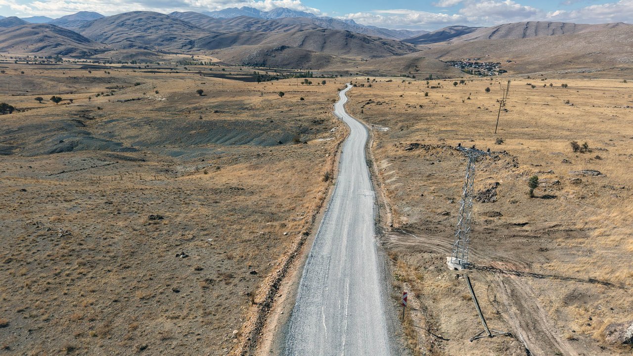 Elbistan Kırsalında 11 Kilometrelik Güzergah Ulaşımı İyileştirildi!