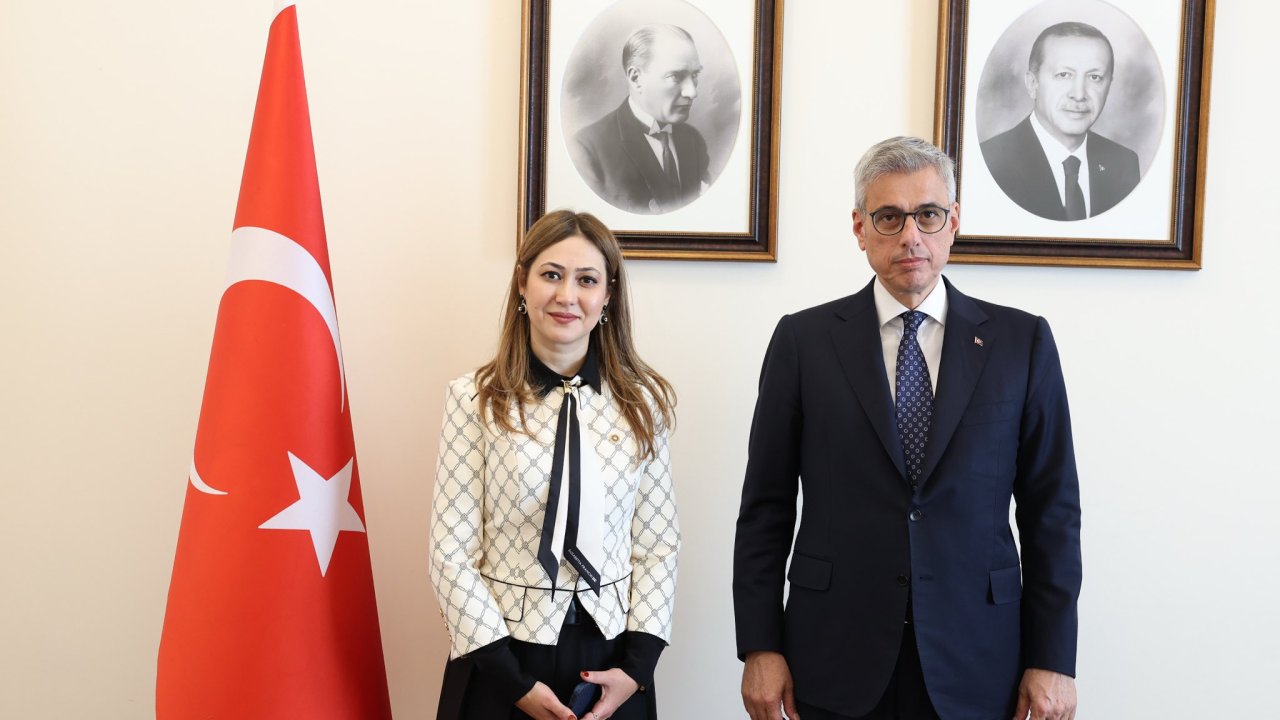 Zuhal Karakoç Sağlık Bakanıyla Görüştü: Şehir Hastanesi ve Eczacılar Konuşuldu