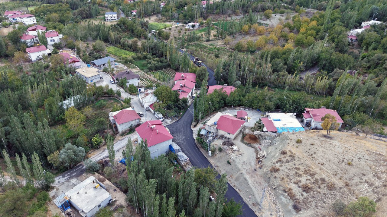 Çağlayancerit’e 65 Milyonluk Yol Yatırımı!