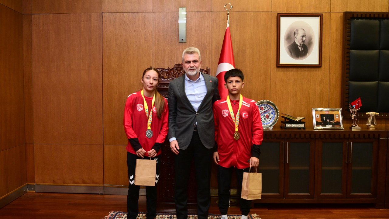 Başkan Görgel, Balkan şampiyonu genç güreşçileri ağırladı!
