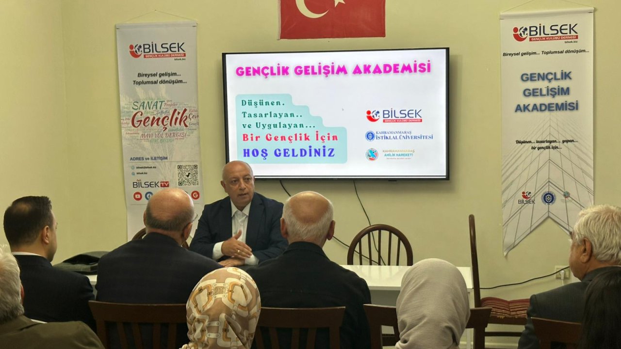 Gençlik Gelişim Akademisi, Rektör Bakan’ın “Türkiye Yüzyılı ve Gençlik” Söyleşisi ile Başladı!