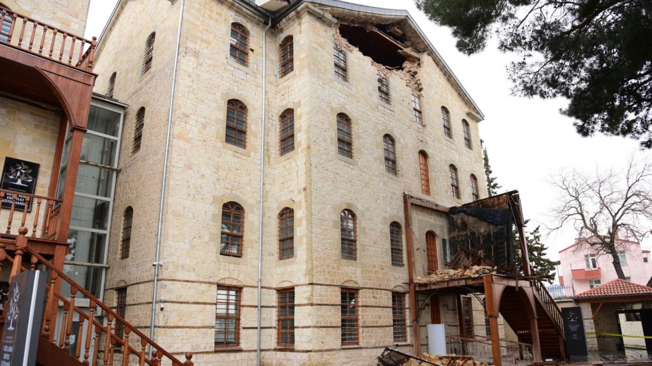 Yedi Güzel Adam Müzesinde Edebiyatla Teknoloji buluşuyor!