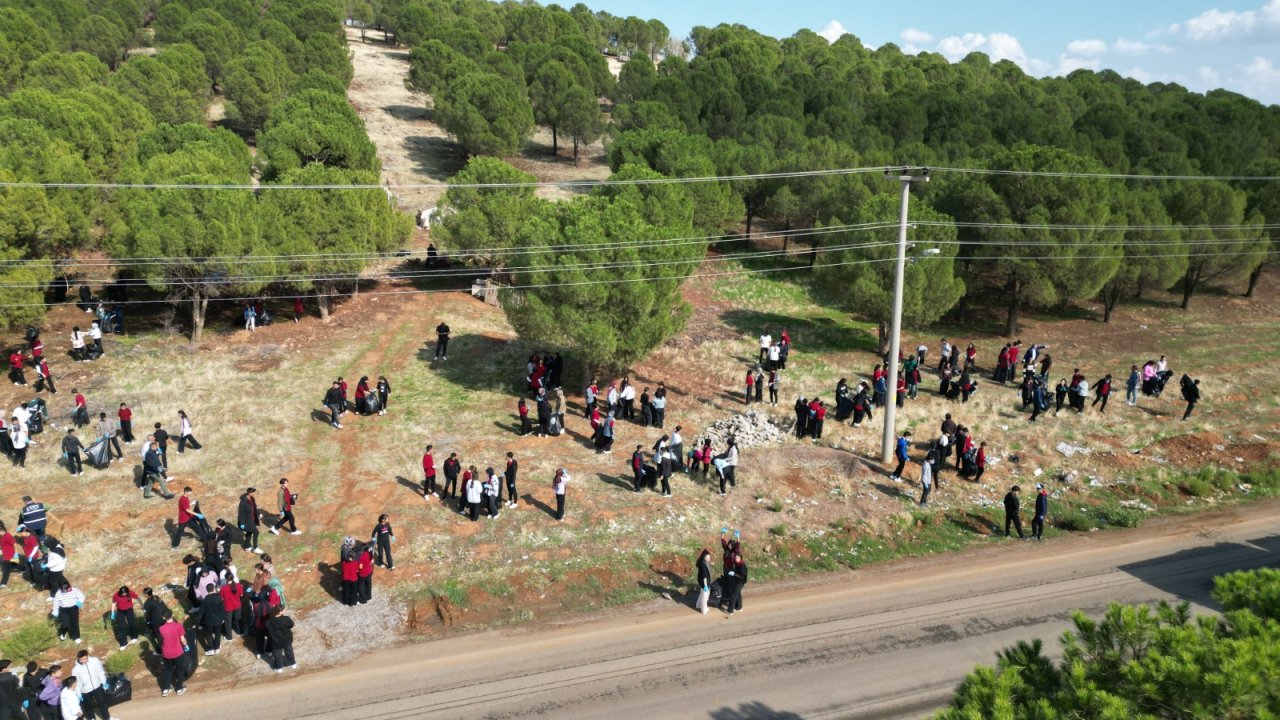 Onikişubat Belediyesi’nden 300 öğrenciyle orman temizliği!