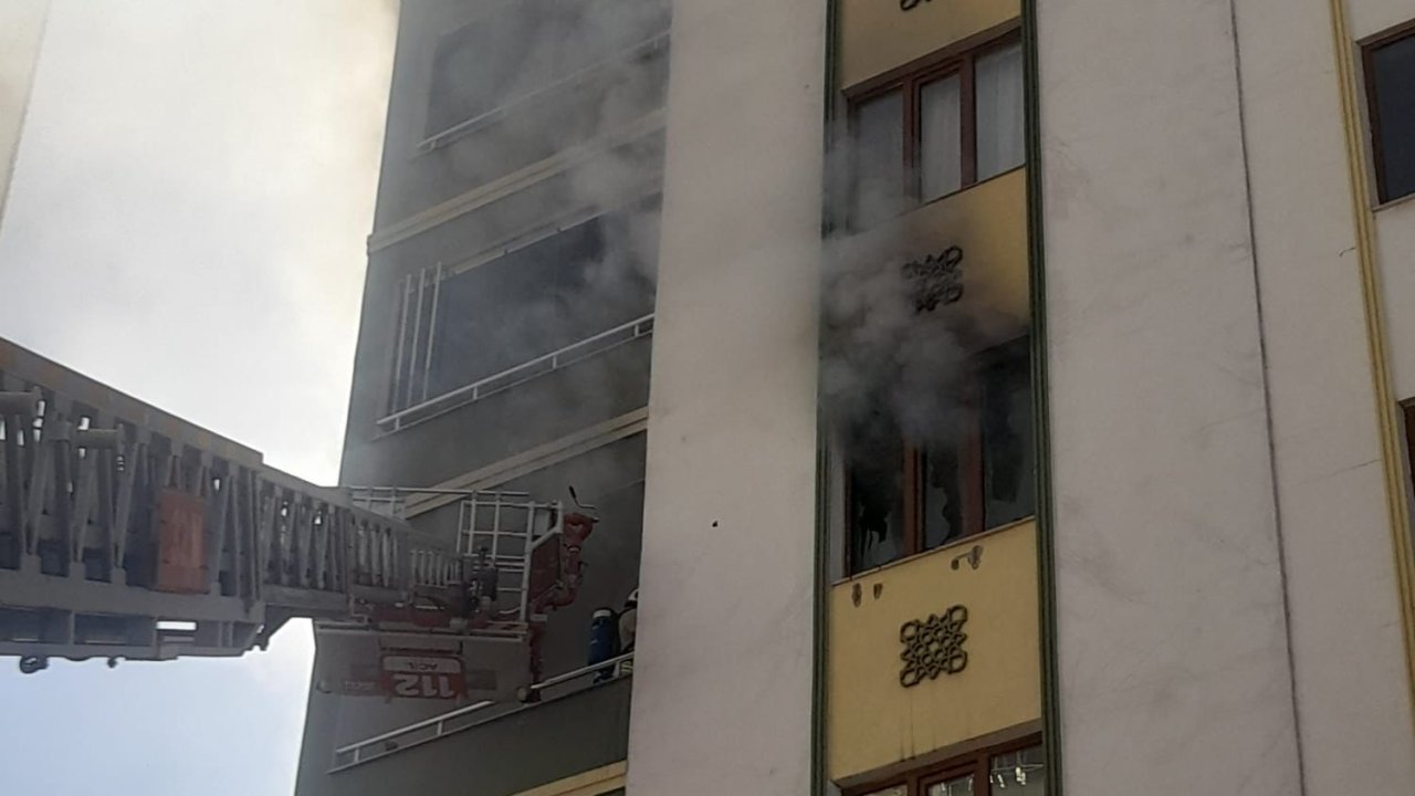 Kahramanmaraş’ta 13 Katlı Binada Korkutan Yangın!