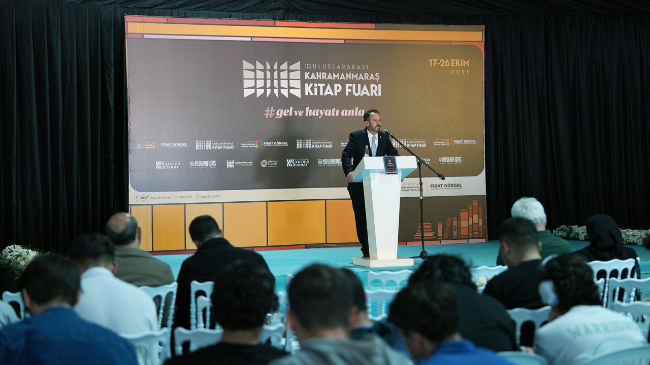 AYM Üyesi Kenan Yaşar, Kitap Fuarı’nda Hukuk ve Edebiyat İlişkisini Ele Aldı