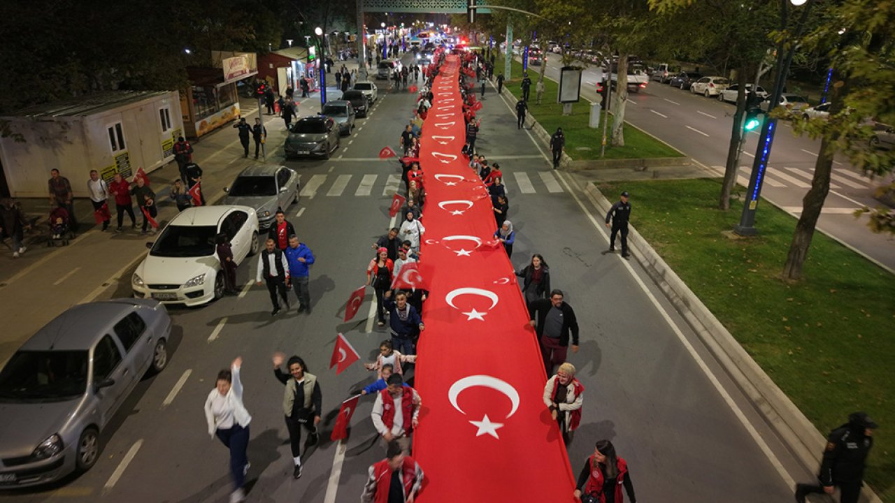 Cumhuriyet Yürüyüşü’nde Kahramanmaraş Tek Yürek Oldu!