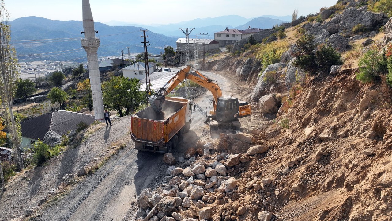 Ilıca Bölgesinde Ulaşım Konforu Artıyor;Yolun Genişliği 2 Katına Çıkarılıyor!