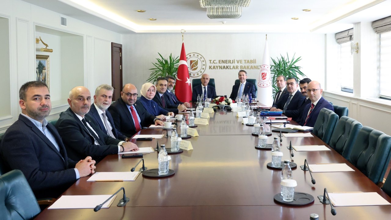 Kahramanmaraş Heyetinden Bakan Bayraktar’a Ziyaret!