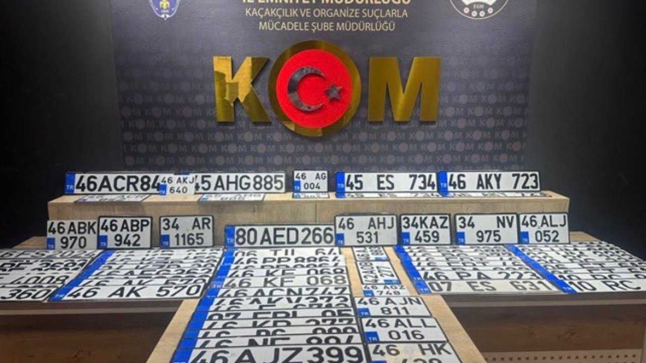 Kahramanmaraş’ta kaçak sigara ve sahte plaka operasyonu!