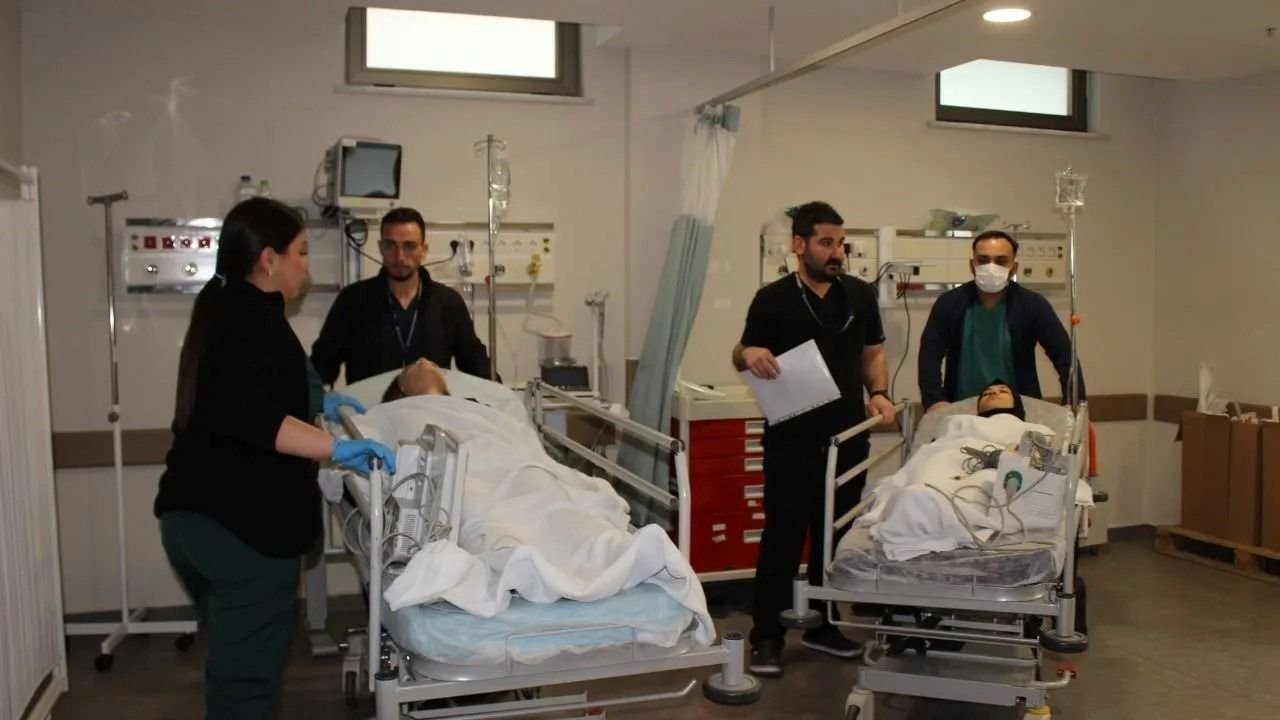 Sular Akademi Hastanesi’nde Gerçeğini Aratmayan Afet Tatbikatı!