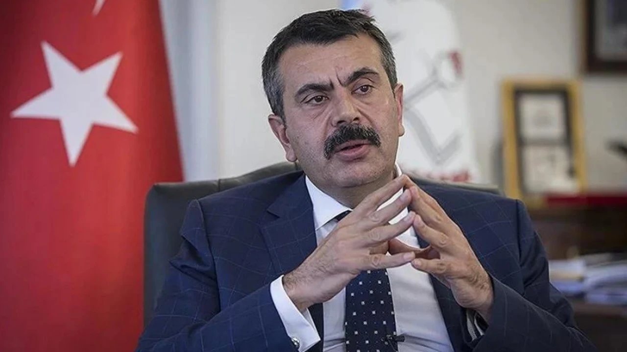 Bakan Tekin: "Depremde Yıkılan 1553 Okul Yeniden Yapılacak"