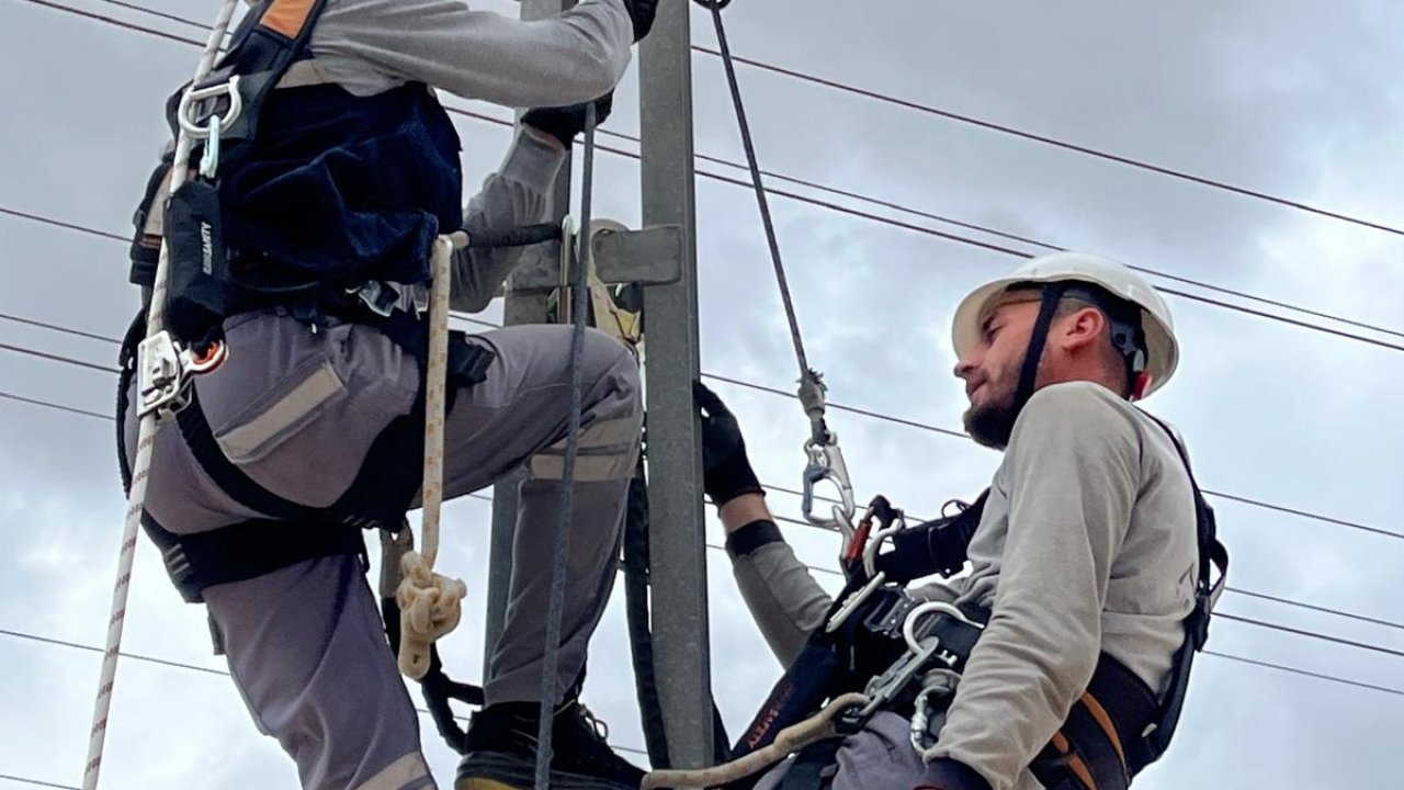 AKEDAŞ’tan saha personeline güvende çalışma eğitimi!