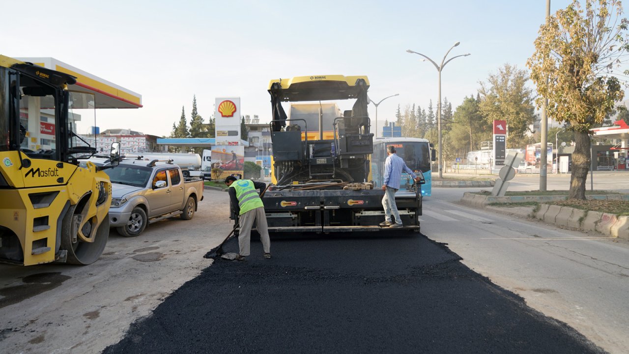 Asfalt Ekibi Çalışmalarına Yeni Bir Nokta Daha Ekledi!
