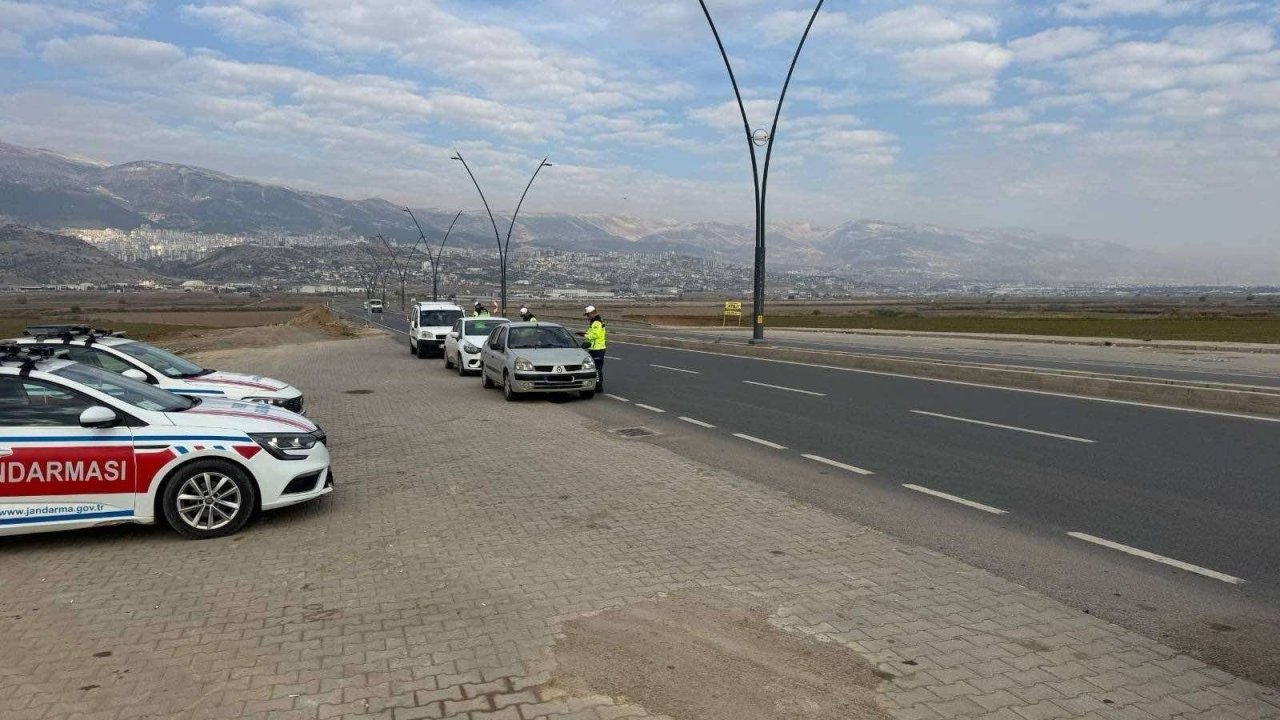 Kahramanmaraş'ta Jandarmadan Bir Haftalık Yoğun Operasyon!