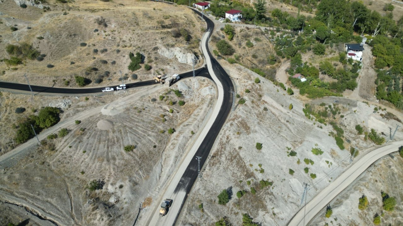 Dulkadiroğlu’nda Ulaşımda Rekor Seferberlik! 110 Kilometrede 700 Bin Metrekare Sathi Asfalt Kaplama