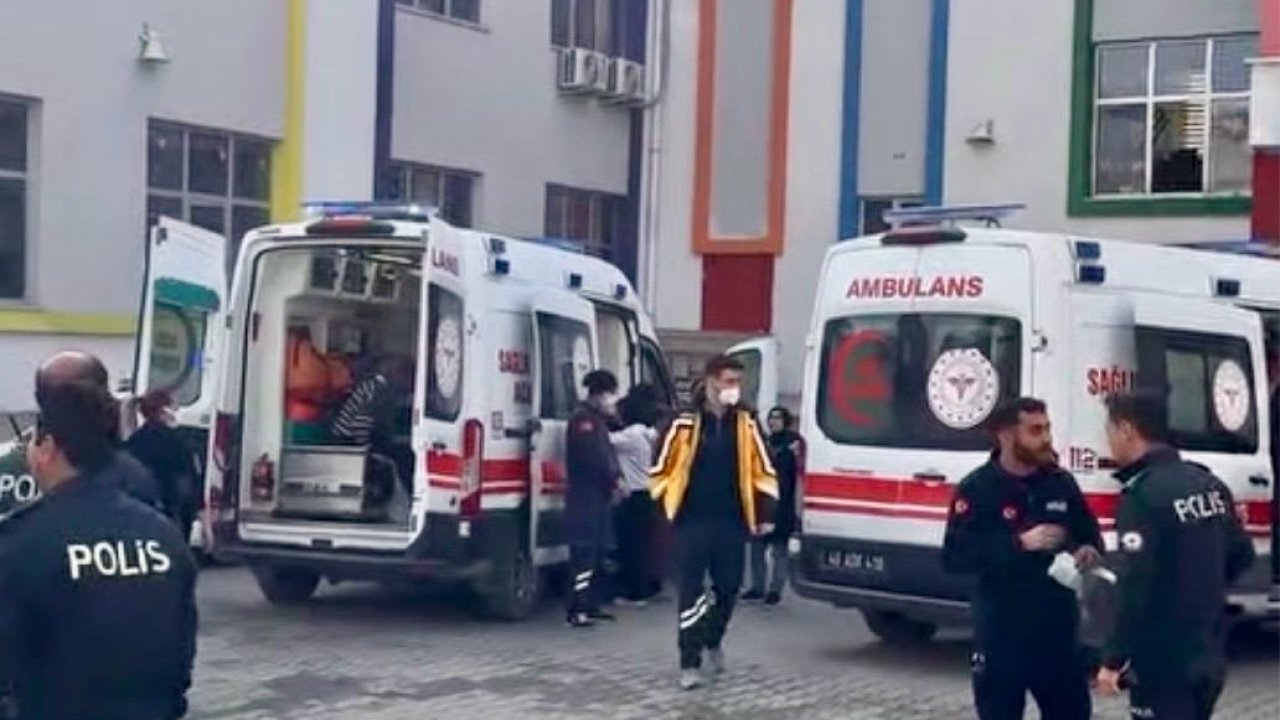 Kahramanmaraş’ta İlkokulda Şüpheli Koku! Çok Sayıda Öğrenci Hastaneye Kaldırıldı