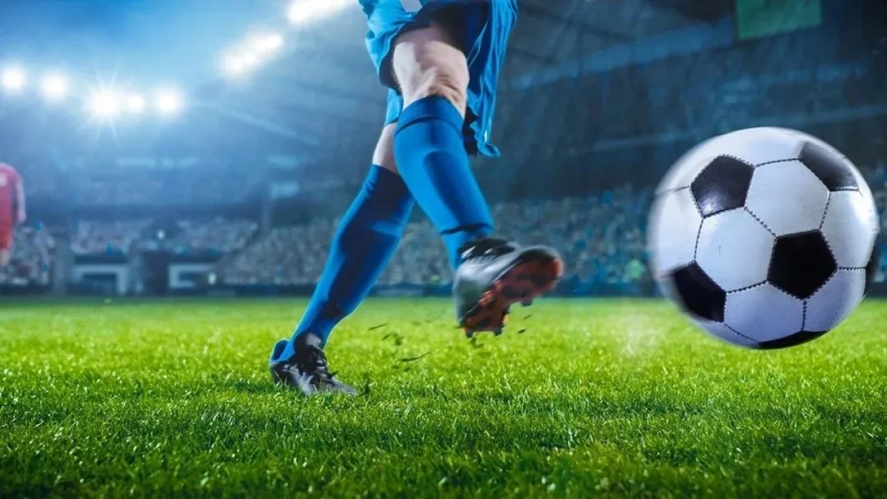 GÜNÜN MAÇLARI LİSTESİ 6 ARALIK: Bugün Hangi Takımların Maçı Var, Saat Kaçta, Hangi Kanalda?