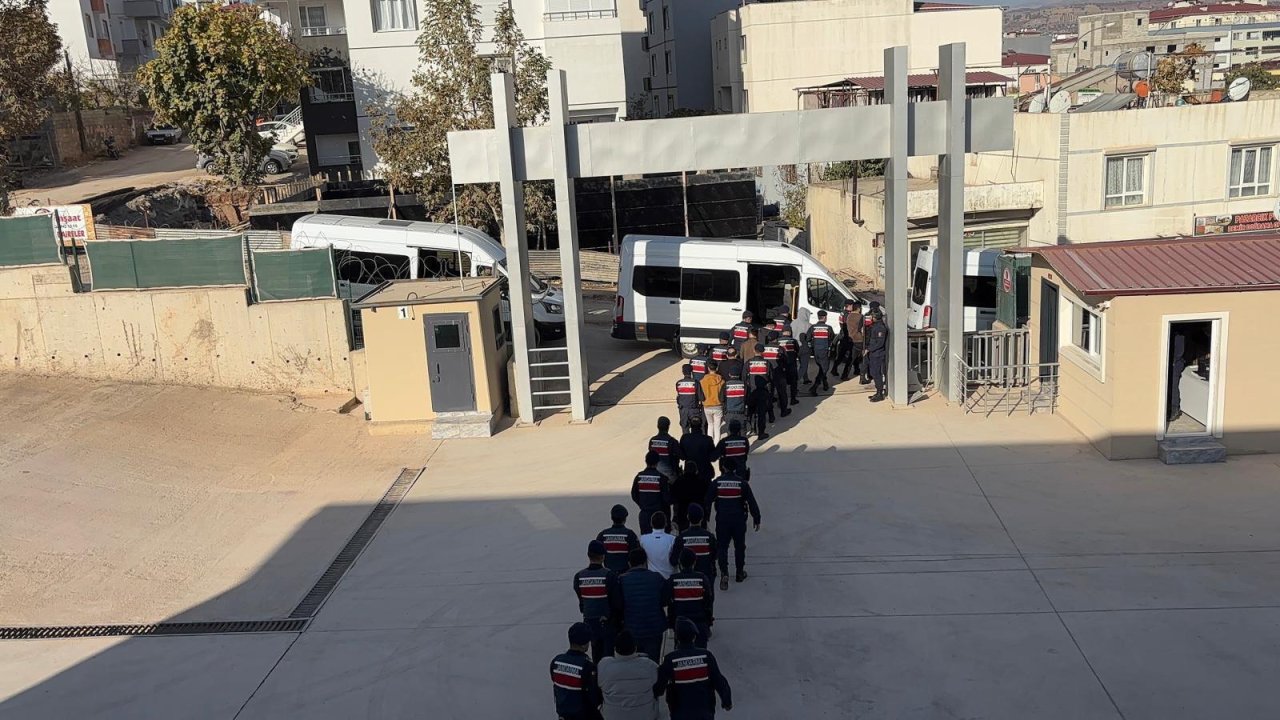 Kahramanmaraş ve Gaziantep’te Tefecilik Operasyonu! 17 Şüpheli Tutuklandı
