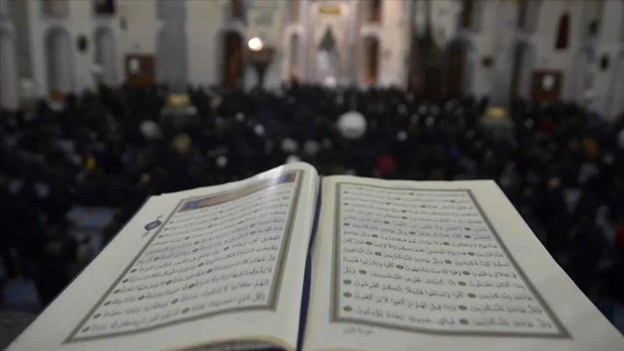 2025 Yılının Son Kandili Yaklaşıyor! Diyanet Takvimiyle Regaip Kandili ve 2026 Dini Günler Listesi