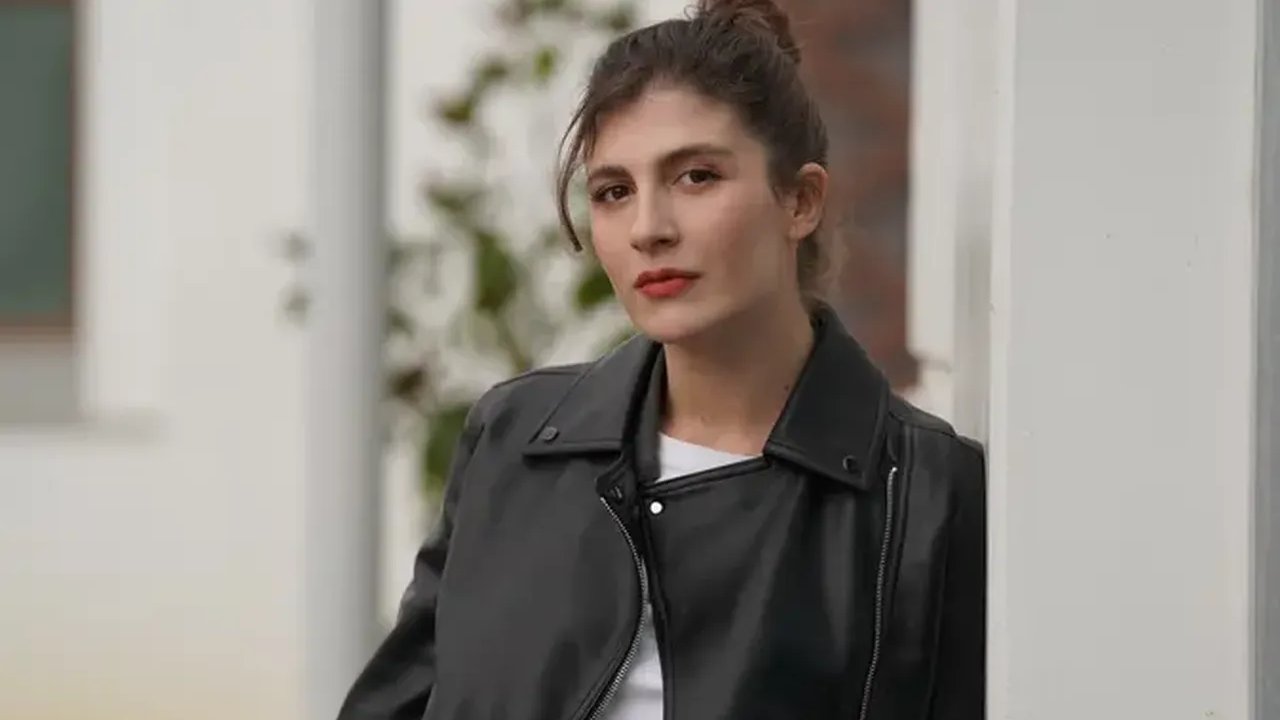 Savcı Feride "Cingöz" Cengiz Rolünde Naz Çağla Irmak