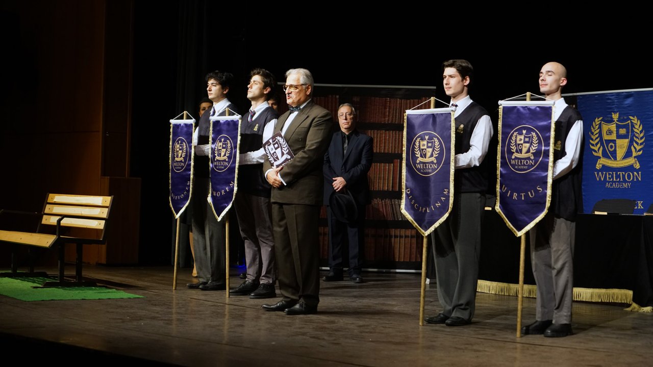 “Ölü Ozanlar Derneği” Sanatseverler Tarafından Büyük İlgi Gördü!