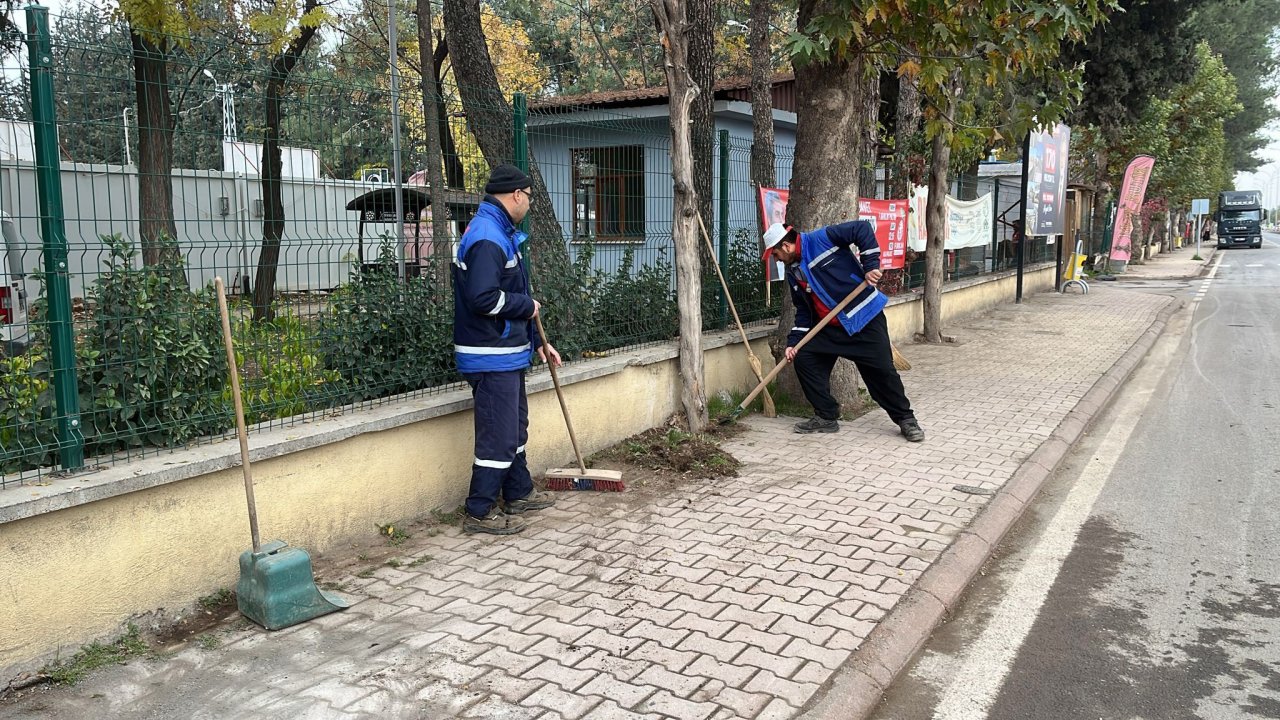 Büyükşehir’den Türkoğlu’nda Temizlik Seferberliği!