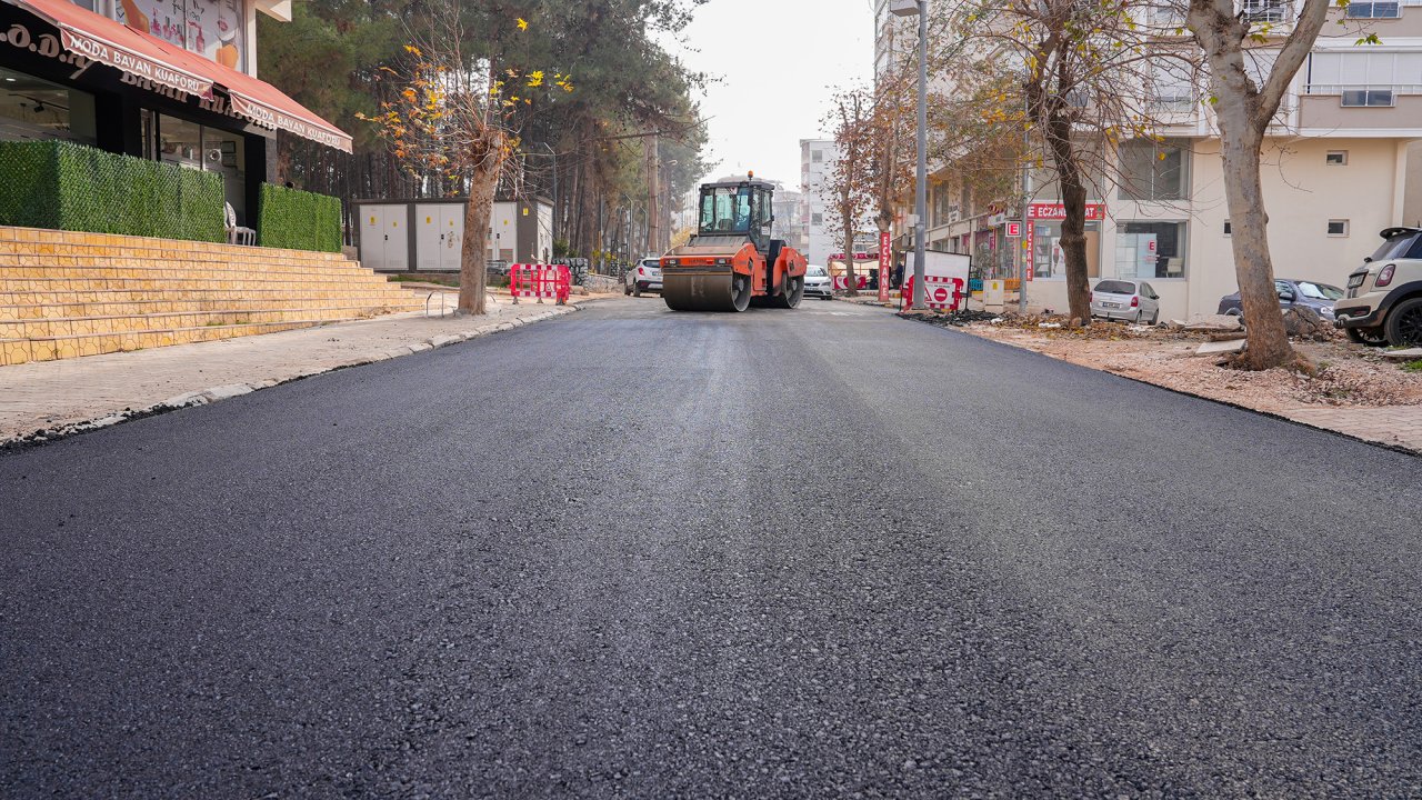 Büyükşehir, Pazarcık Atatürk Caddesi’ni Asfaltlıyor!