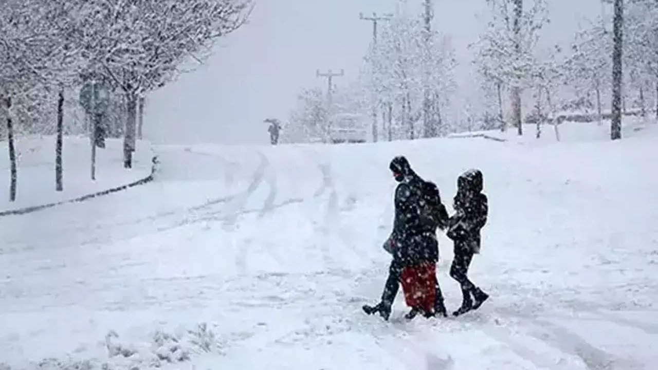 Kırşehir'de okullar tatil mi? 29 Aralık Pazartesi Kırşehir kar tatili haberleri