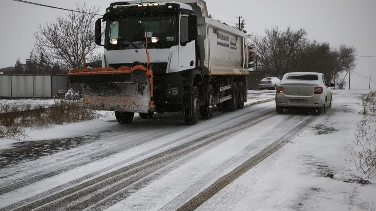 Kuzey İlçelerde Karla Mücadele Aralıksız Sürüyor