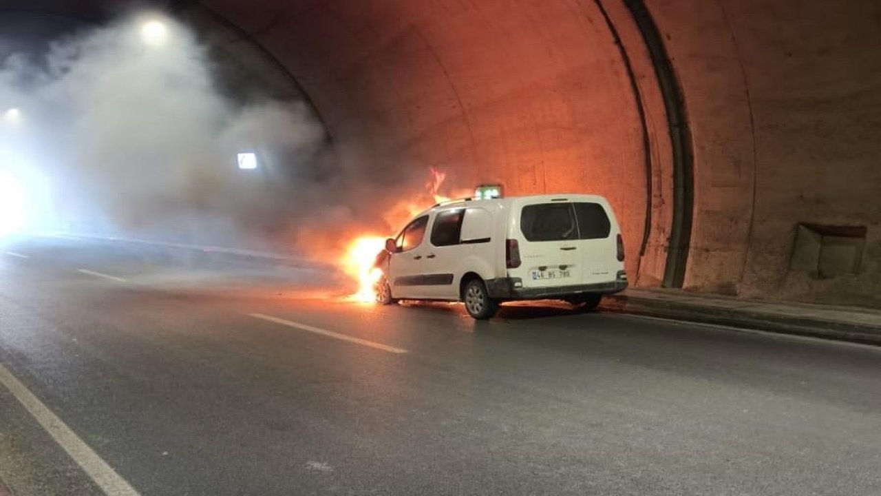 Kahramanmaraş’ta araç seyir halinde alev topuna döndü!