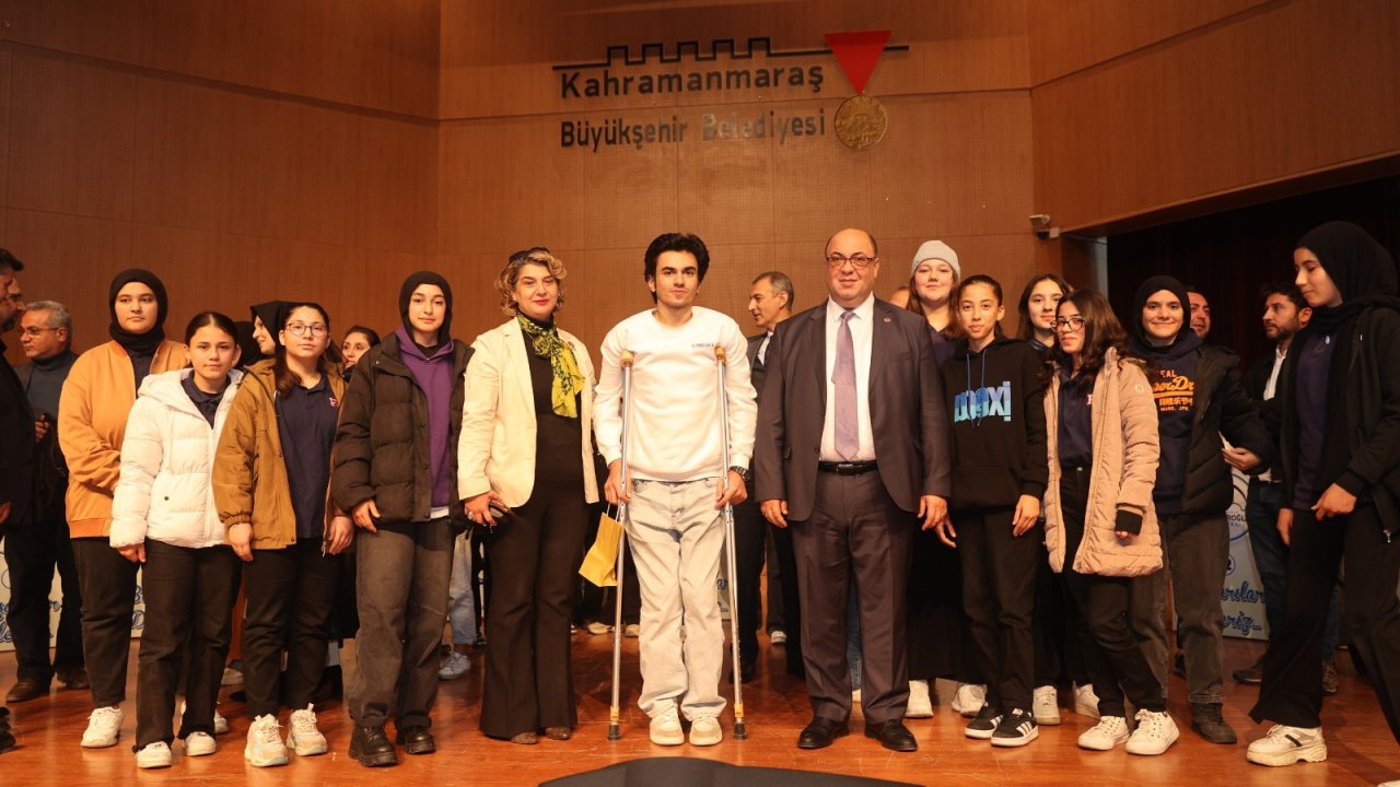 Dulkadiroğlu'nda Liseli Gençlere Kültür ve Fikir Projesi Bilgi Yarışması!