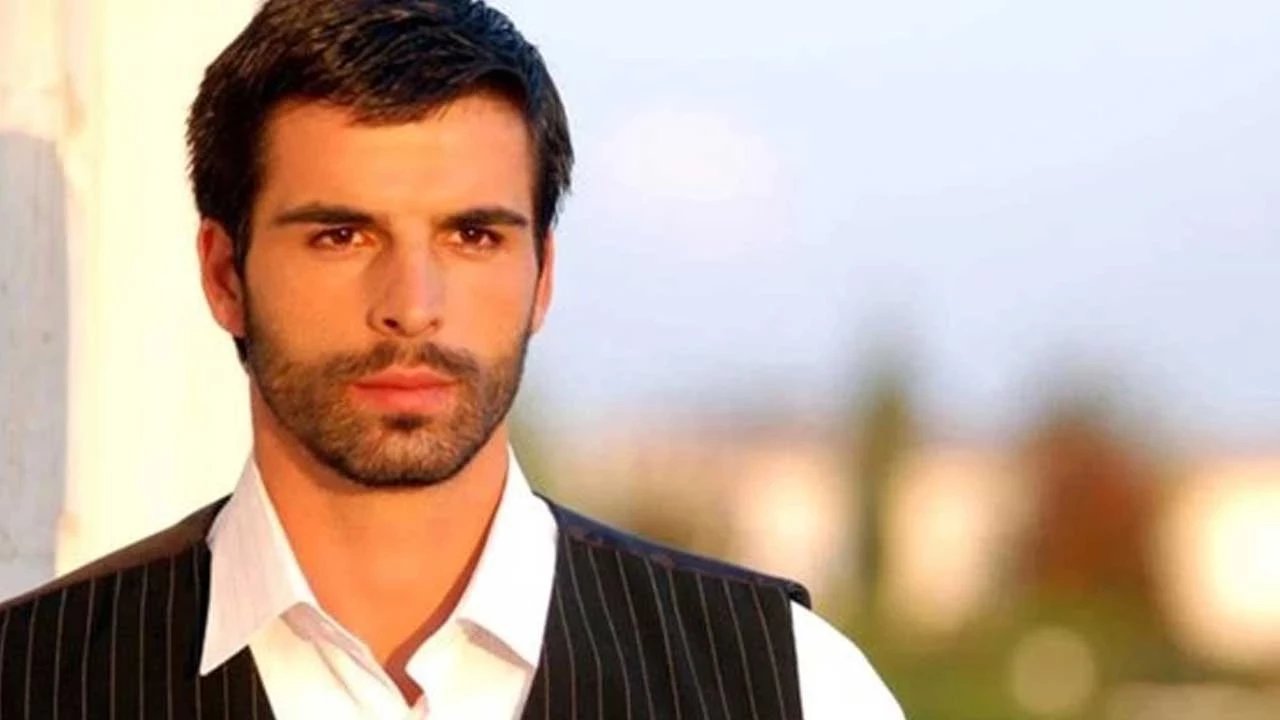 Mehmet Akif Alakurt kimdir? Evli mi, bekar mı, çocuğu var mı? Mehmet Akif Alakurt hangi dizilerde oynadı?