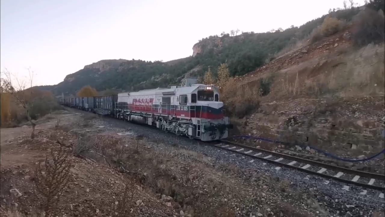 Kahramanmaraş’ta Demiryolu Hattı Yeniden Hizmete Açıldı! Tren Sesleri Geri Döndü