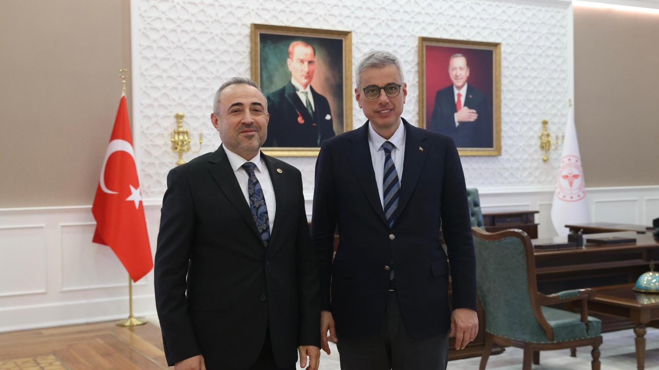 AK Partili Milletvekili Karatutlu, Sağlık Bakanı Memişoğlu'nu Ziyaret Etti: "Kahramanmaraş'ın Sağlık İhtiyaçlarını Görüştük"