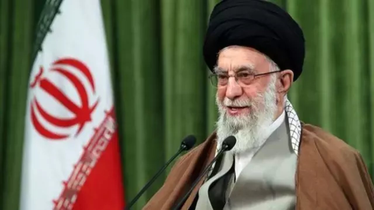 İran Dini Lideri Ali Hamaney Kimdir, Kaç Yaşında? Ali Hamaney’in Ailesi ve Siyasi Kariyeri