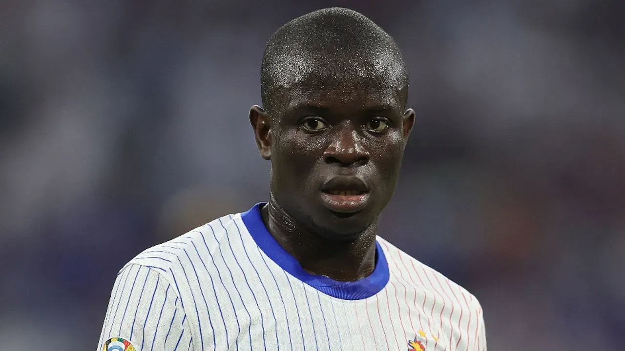 Kante Fenerbahçe’ye Gelecek mi? Sarı-Lacivertlilerden Yılın Transfer Bombası: Dubai’de Kritik Zirve!