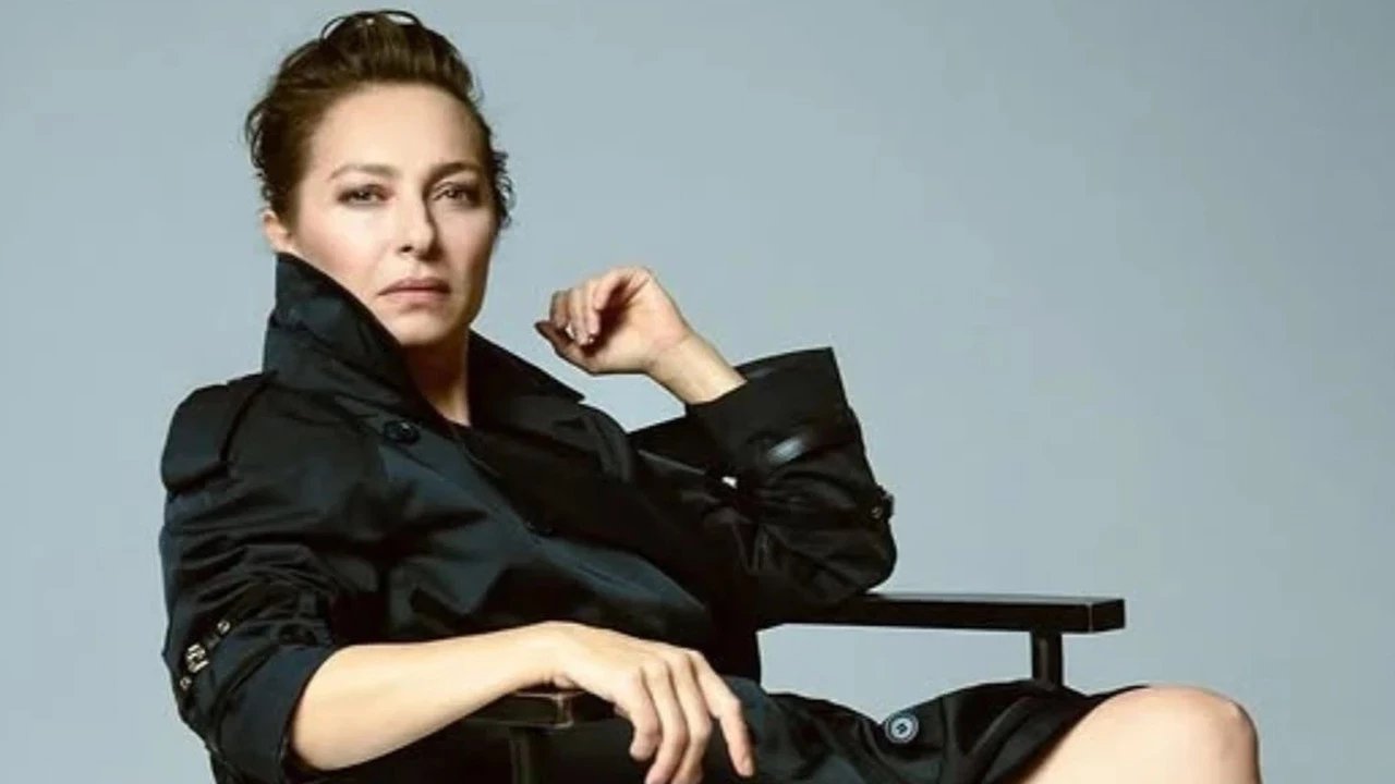 Kıskanmak Dizisi Nüzhet’in Annesi Kim? Ayça Bingöl Kaç Yaşında ve Nereli? İşte Kariyeri